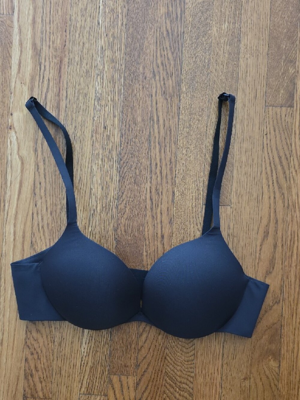 SKIMS Black T-Shirt Style Molded Cup Bra Size 34B